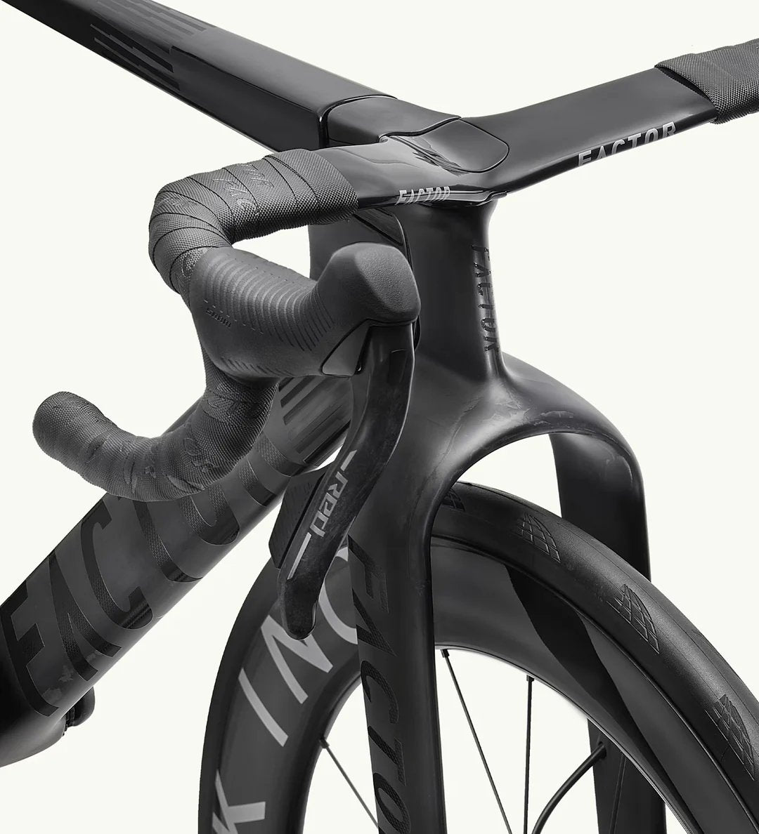 FACTOR Vélo de route FACTOR ONE V3 ONYX BLACK FORCE PW170